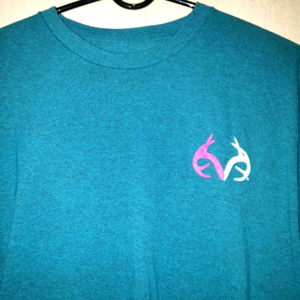 Women's Realtree Long Sleeve T-Shirt - Picture 2 of 3